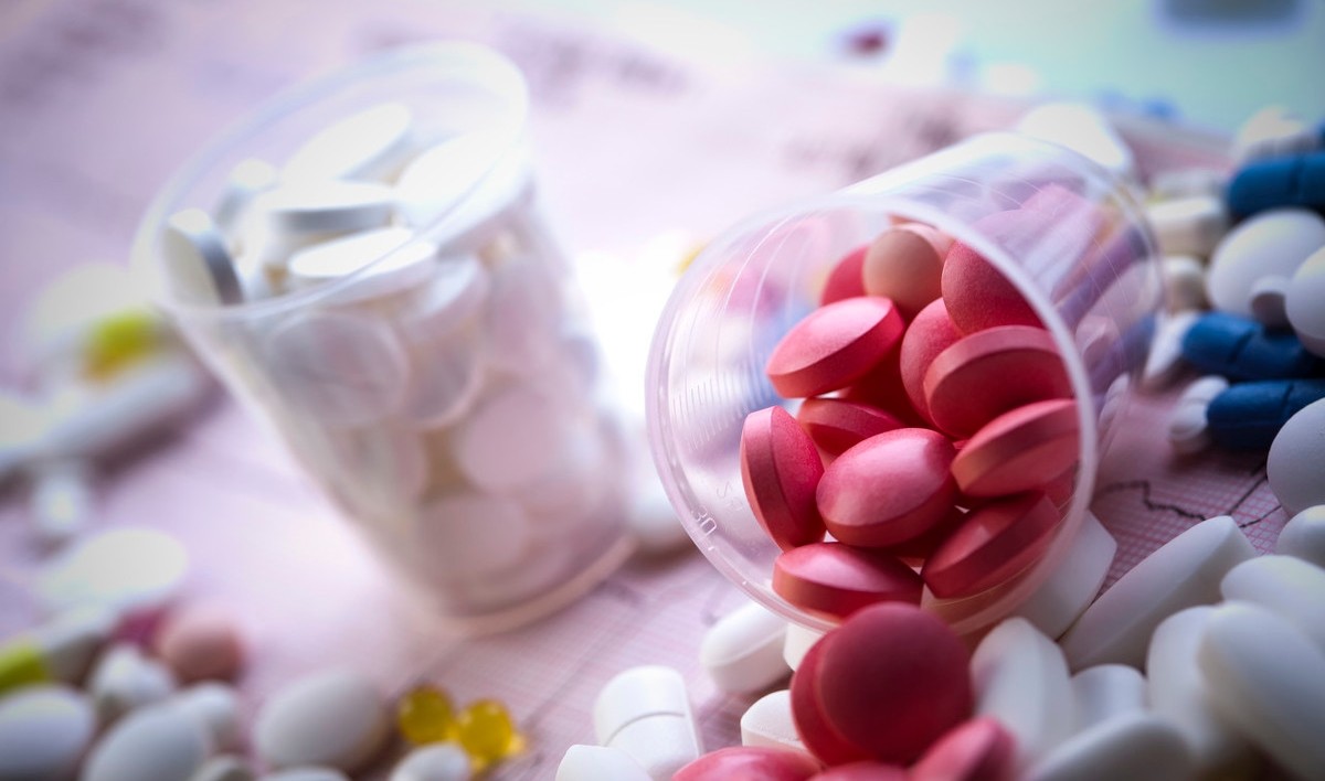 药监局：“挂证”执业药师纳入信用管理“黑名单”