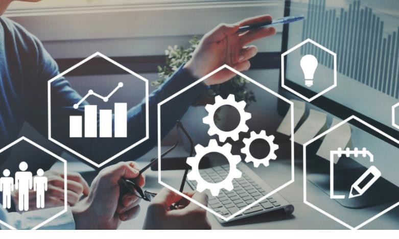 ISO/IEC 27701管理体系中保护的对象是什么？